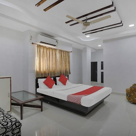 Hotel O Rudra Palace Ahmedabad Exterior photo